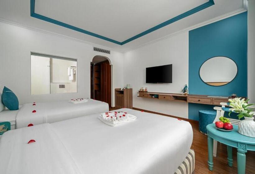 اتاق لوکس سه تخته, Paracel Danang