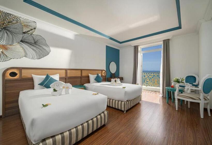 سوییت با چشمانداز دریا, Paracel Danang