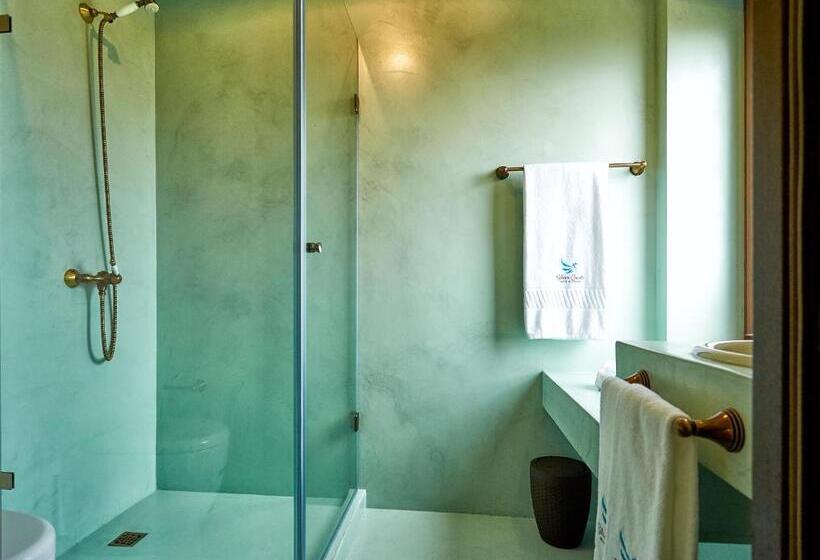 オーシャンビュースタンダードルーム, Silver Coast Beach Residence