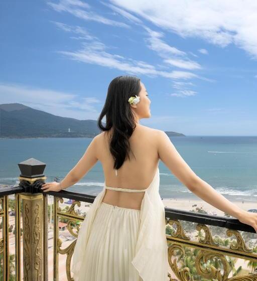 سوییت با چشمانداز دریا, Paracel Danang