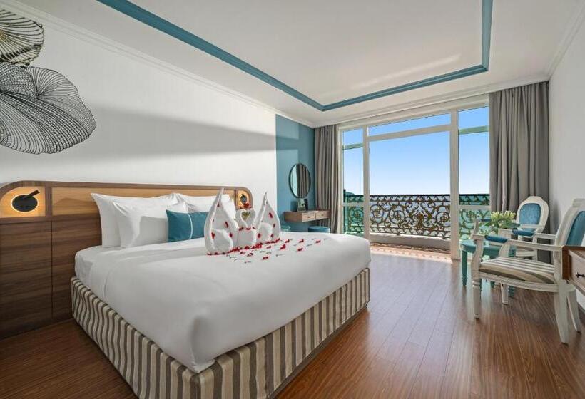 سوییت با چشمانداز دریا, Paracel Danang