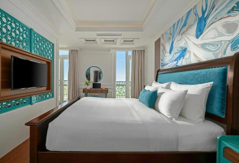 سوییت با چشمانداز دریا, Paracel Danang