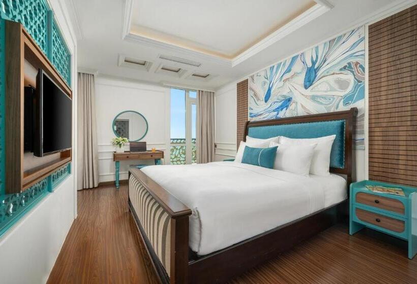 سوییت با چشمانداز دریا, Paracel Danang