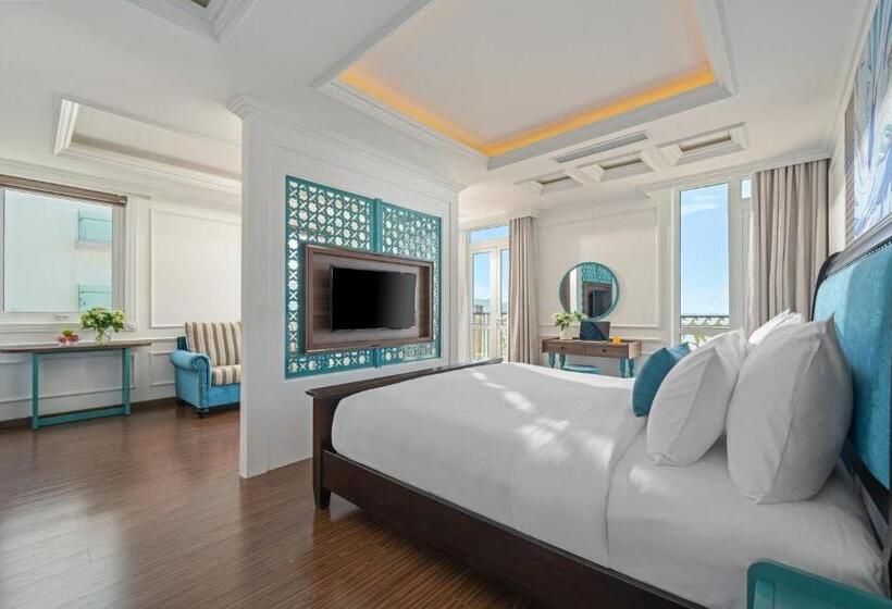 سوییت با چشمانداز دریا, Paracel Danang