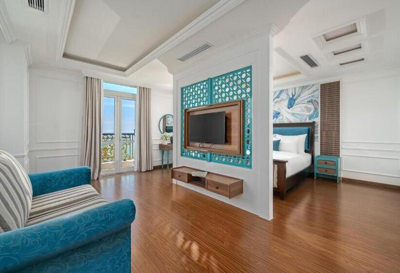 سوییت با چشمانداز دریا, Paracel Danang