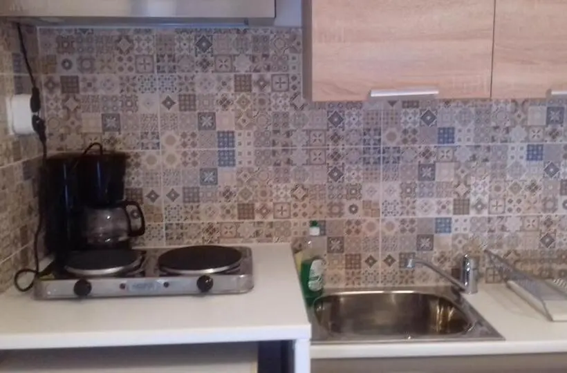 استودیوی استاندارد, Smaragdi Studios And Rooms