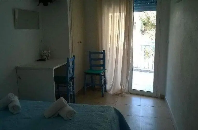 استودیوی استاندارد, Smaragdi Studios And Rooms