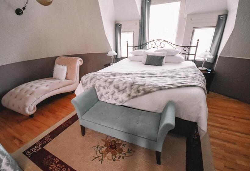 Family Suite, Bellas Castle