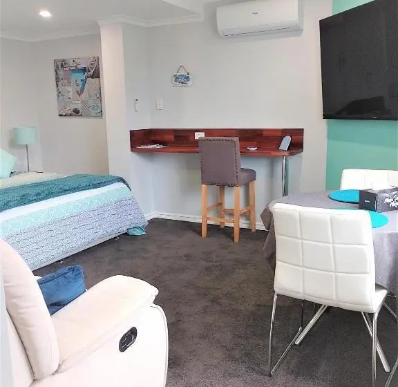 Sviitti Puutarhanäkymä, Palm Beach Guest House