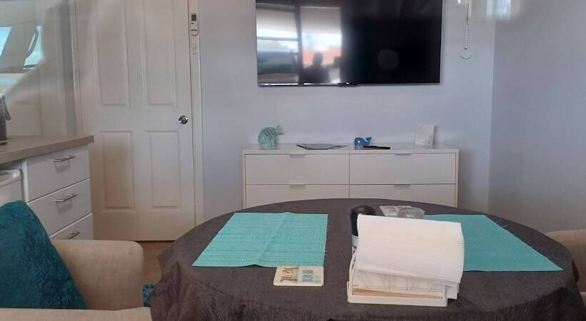 デラックススイート, Palm Beach Guest House