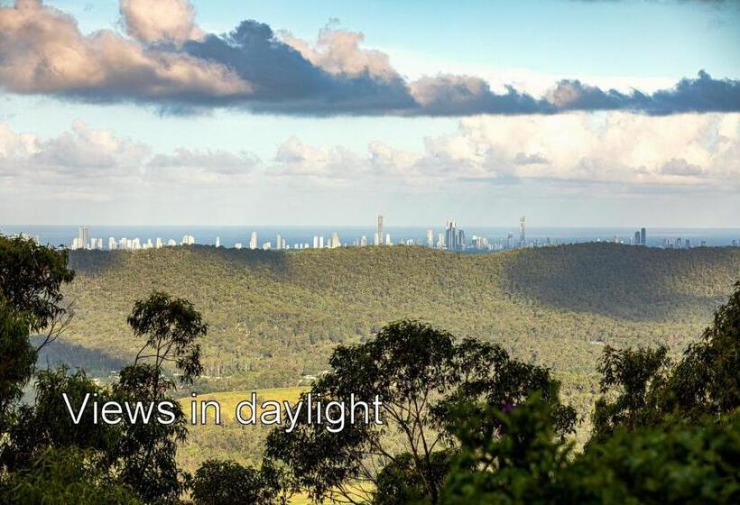 ３ベッドルームハウス, The Hillside Retreat