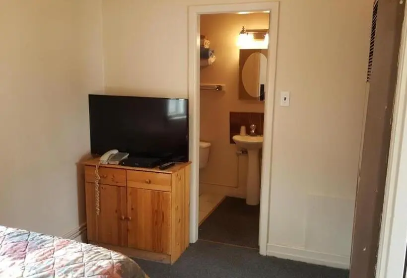اتاق استاندارد یک نفره, Hat Motel
