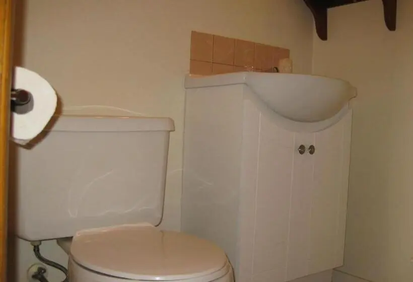 اتاق استاندارد, Hat Motel