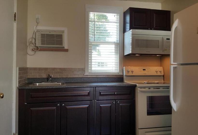 إستوديو قياسى, Hat Motel