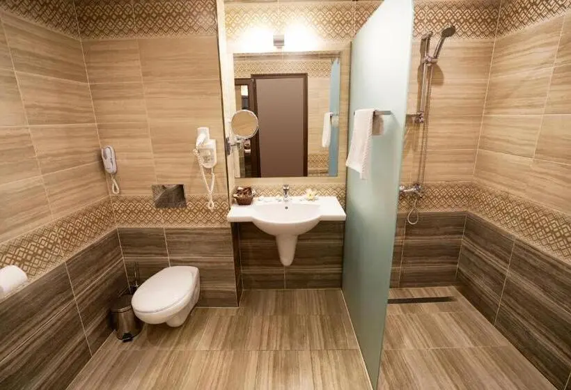 Habitació Triple Deluxe, Boutique Complex Trakiets