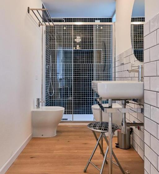 패밀리 룸 측면 바다 전망, Concordia