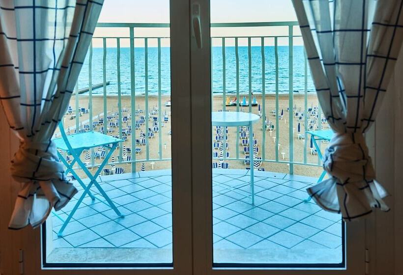 바다 전망 디럭스 3인룸, Concordia