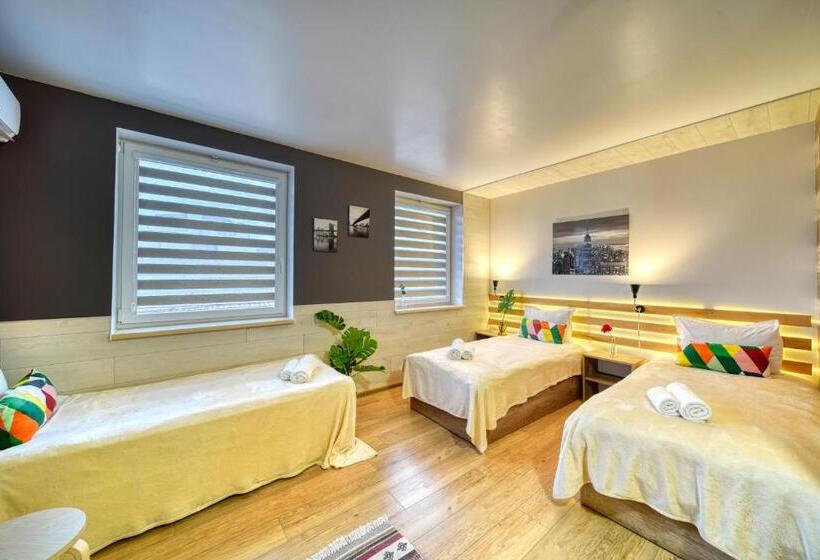 غرفة ديلوكس ثلاثية, Fox Rooms Apart