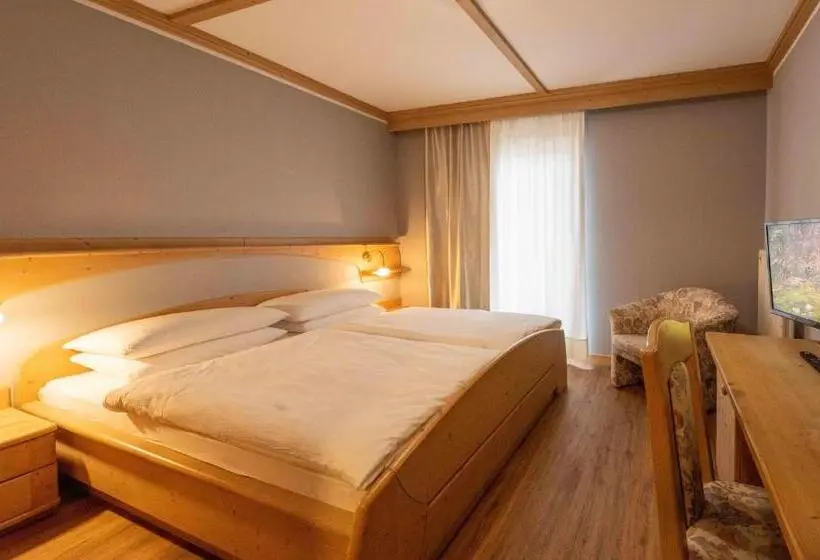Classic room with balcony, Hellweger