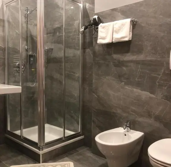 Standard Yhden Hengen Huone, Hellweger