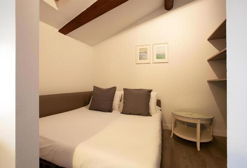 غرفة قياسية رباعية, Orso Bruno