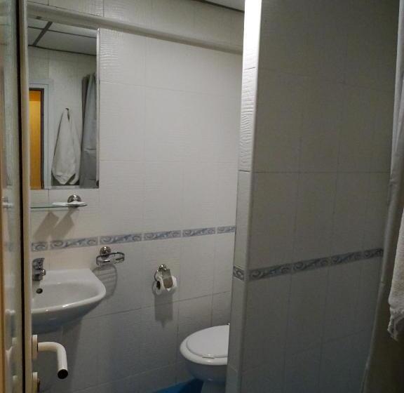 スタンダードルーム, Paralax