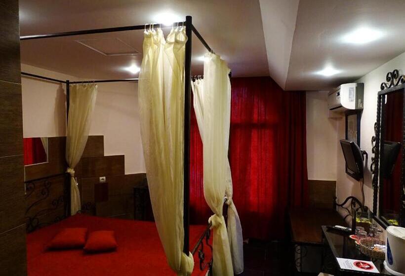 バスタブ付きスタンダードルーム, Paralax