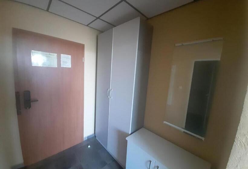 テラス付きスタンダードワンルーム, Paralax