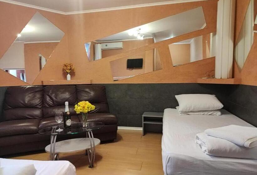 エコノミールーム, Paralax