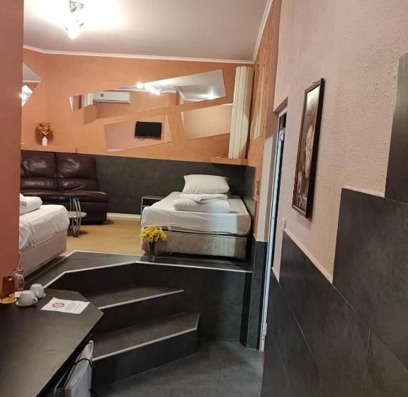 エコノミールーム, Paralax