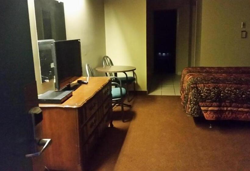 חדר משפחתי, The Ritz Cafe And Motor Inn