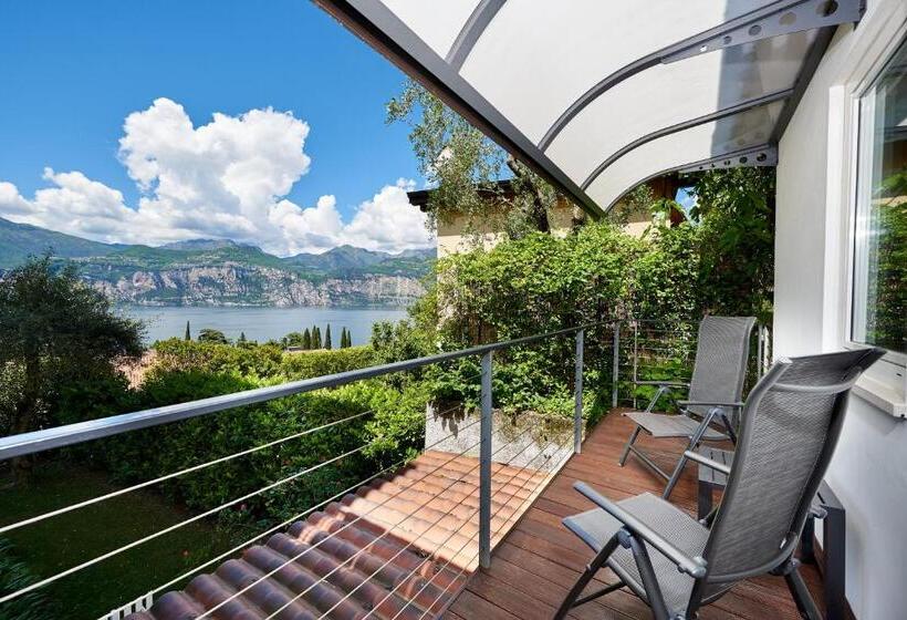 חדר בסיסי, Villa Smeralda