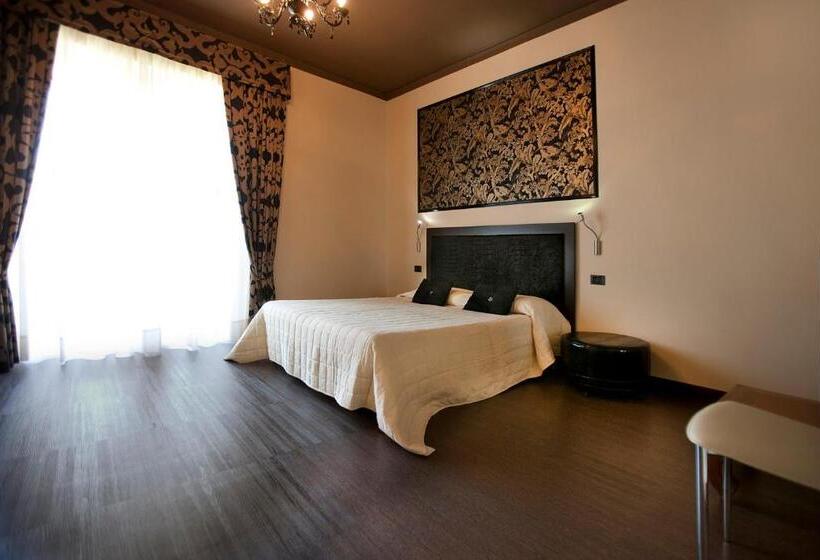 ファミリールーム, Villa Smeralda