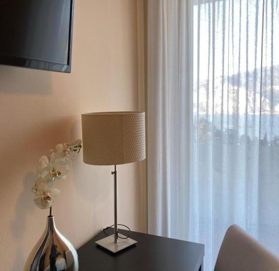 חדר סטנדרט נוף לאגם, Villa Smeralda