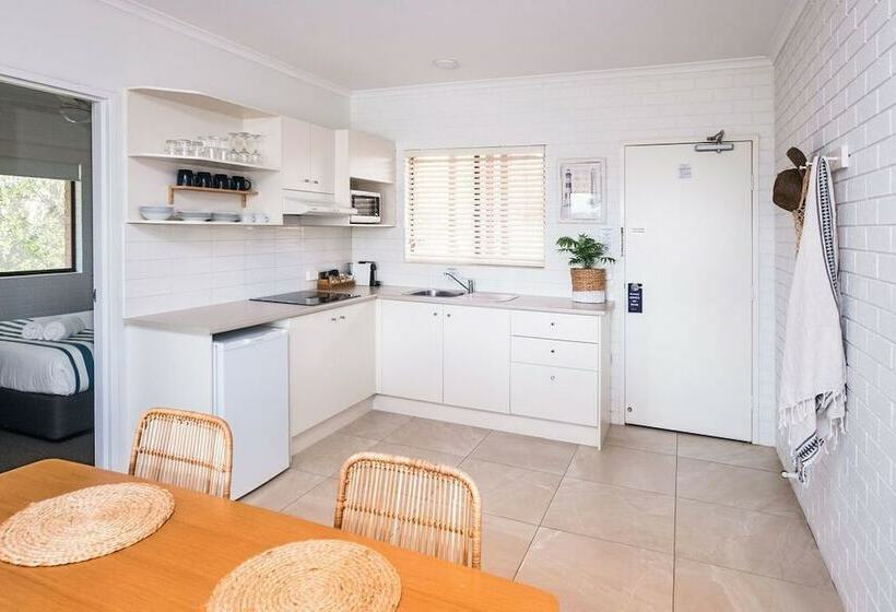 발코니가 있는 2 베드룸 아파트, Mollymook Seascape Motel And Apartments