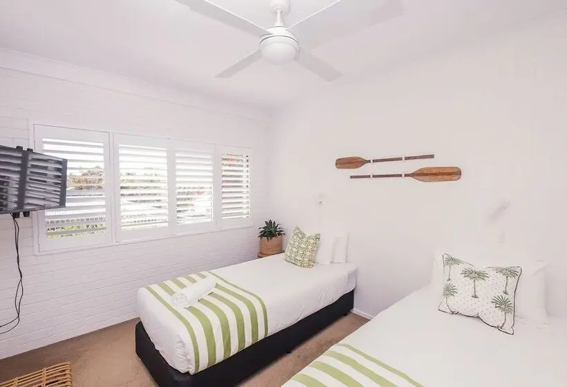 2 Bedroom Apartment Pool View, Mollymook Seascape Motel And Apartments