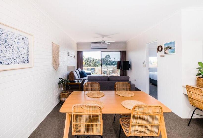 דירת שני חדרים עם מרפת, Mollymook Seascape Motel And Apartments