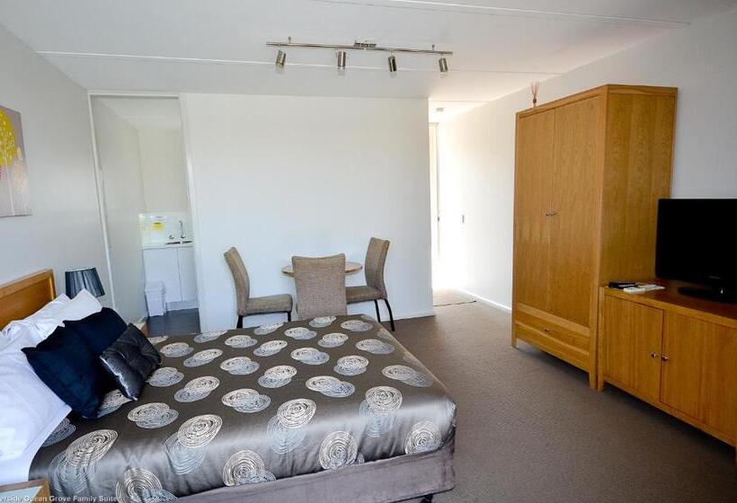 חדר משפחתי, Riverside Ocean Grove