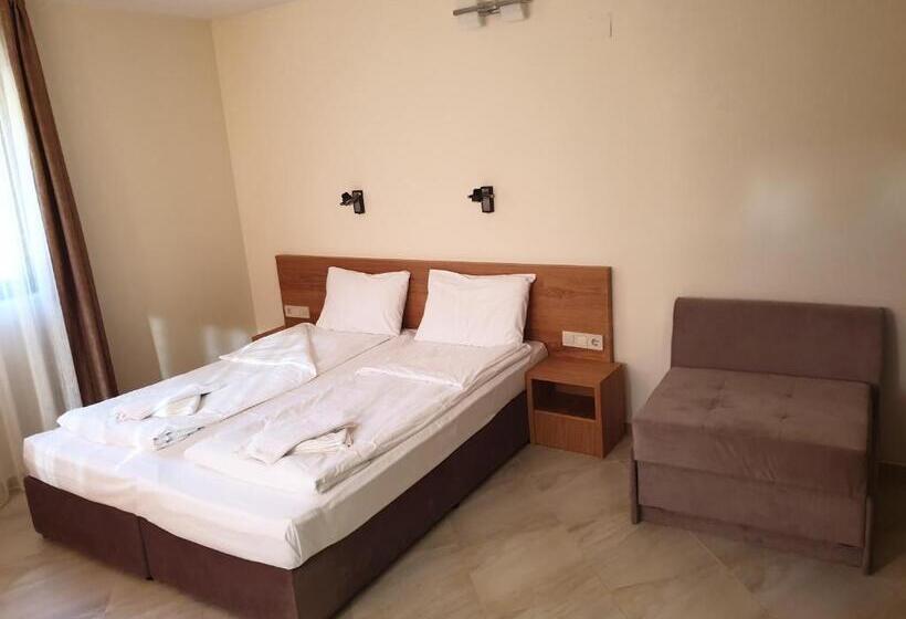 Номер Стандарт с Балконом, хотел чифлика комплекс чифлика