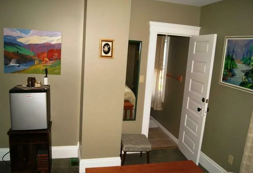 اتاق استاندارد, Ye Olde Walkerville Bed & Breakfast