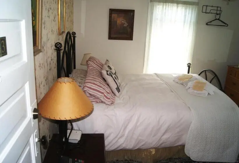 اتاق لوکس, Ye Olde Walkerville Bed & Breakfast