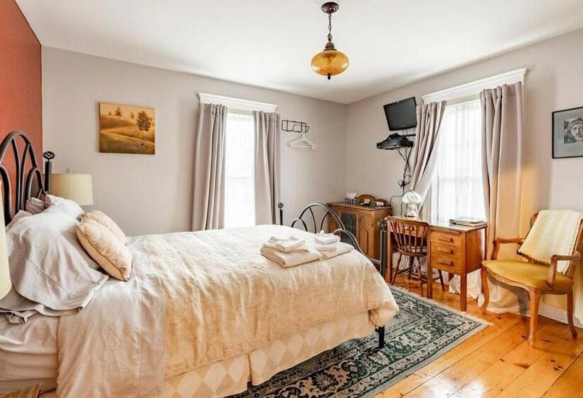 デラックスルーム, Ye Olde Walkerville Bed & Breakfast