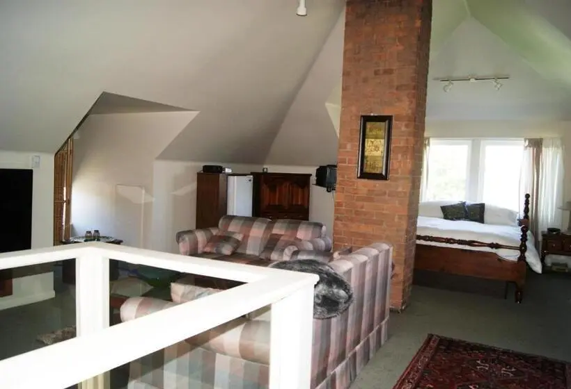 سوئیت با تخت بزرگ, Ye Olde Walkerville Bed & Breakfast