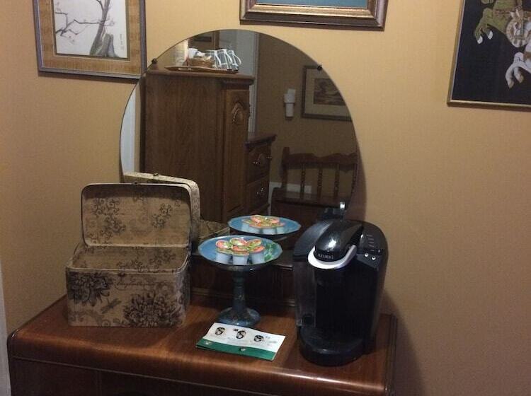 デラックスルーム, Ye Olde Walkerville Bed & Breakfast