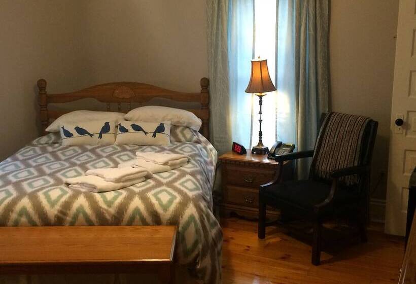 חדר דלוקס, Ye Olde Walkerville Bed & Breakfast