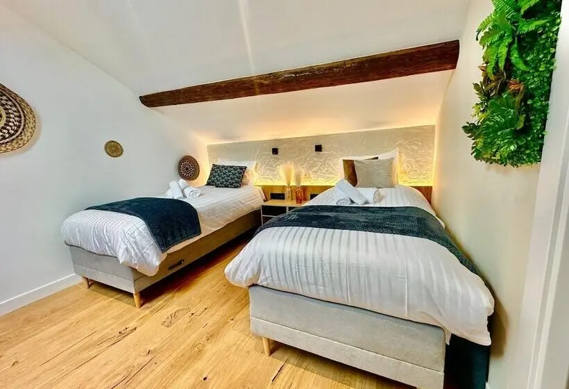 スイート（家族用）, Les Rêveries Du Clos Hôtel Particulier De Charme Et Jacuzzi