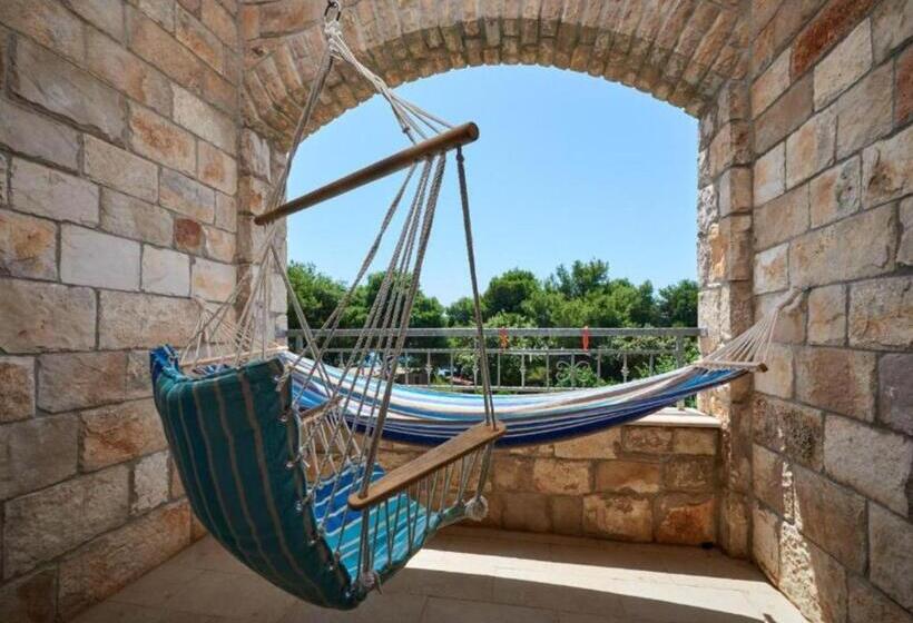 غرفة قياسية, Krknjasi