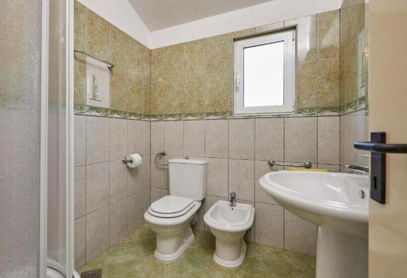 غرفة سوبيريور, Krknjasi