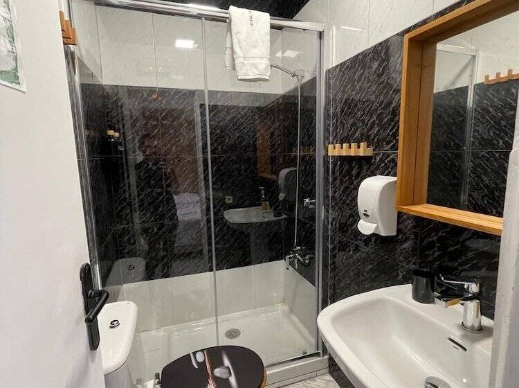 اتاق استاندارد, Arganda