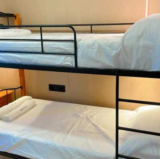 اتاق اکونومی, Arganda